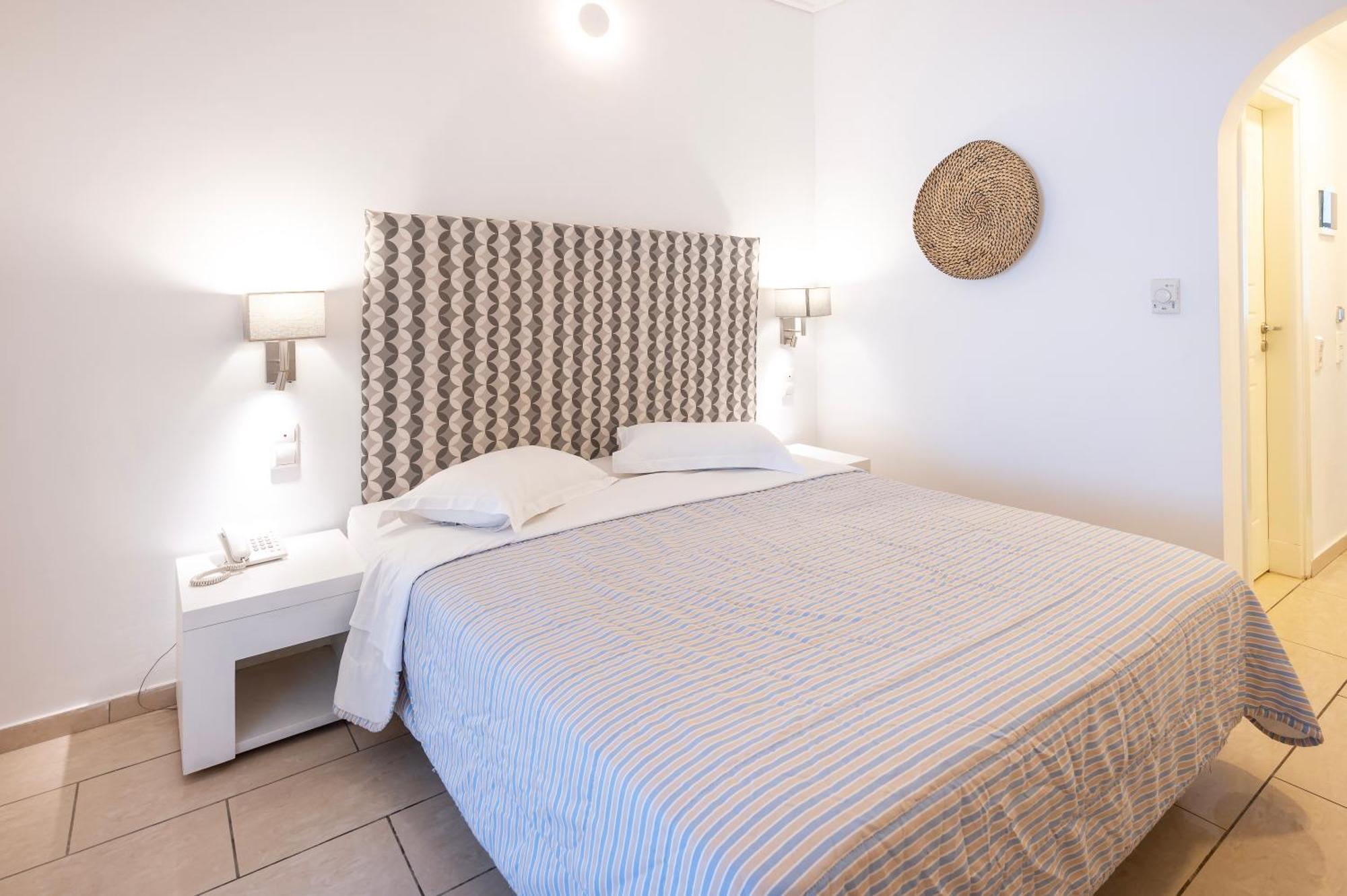 Orizontes Santorini Pýrgos